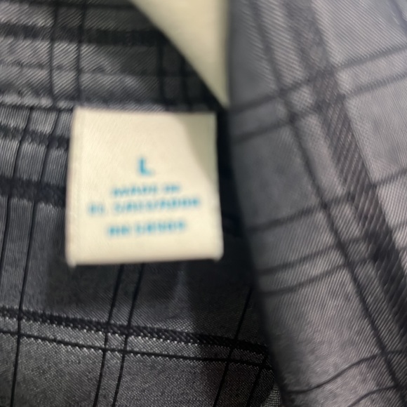 Shirt - Picture 3 of 4